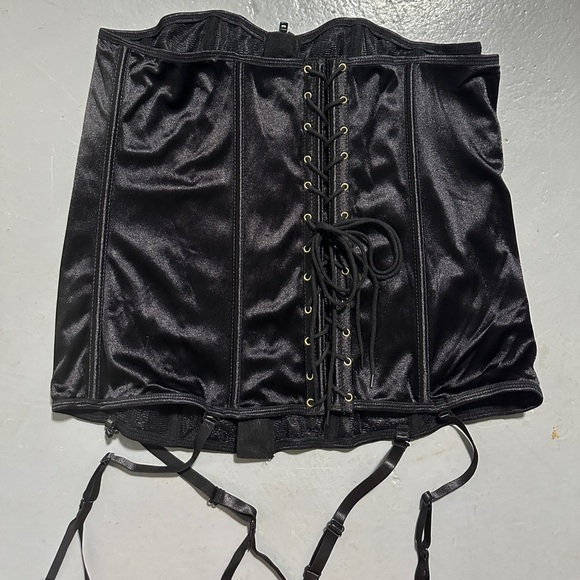 seven til midnight black zip up and lace up corset top size 3XL - Picture 4 of 4